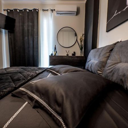 Escape Luxury Apartment ナフプリオ エクステリア 写真