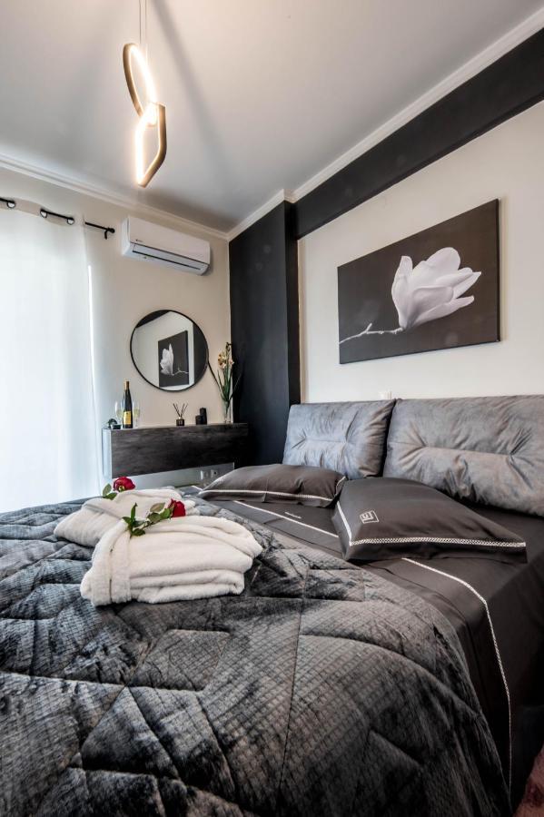 Escape Luxury Apartment ナフプリオ エクステリア 写真