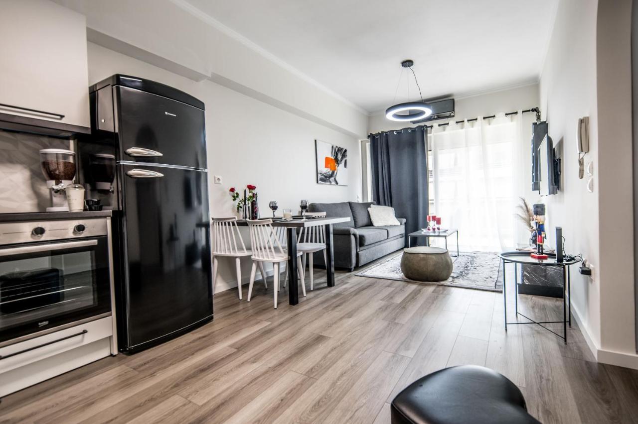 Escape Luxury Apartment ナフプリオ エクステリア 写真