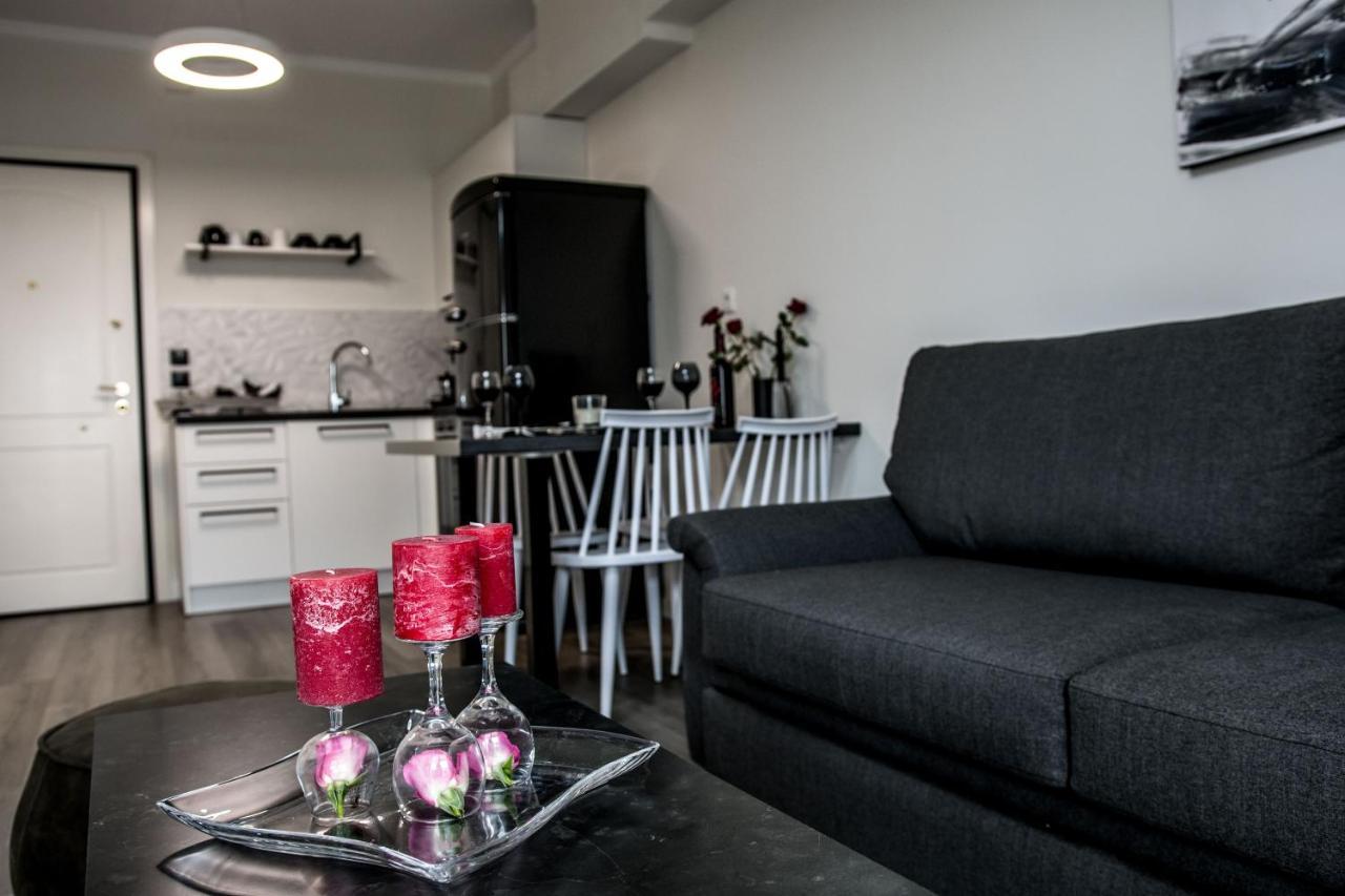 Escape Luxury Apartment ナフプリオ エクステリア 写真