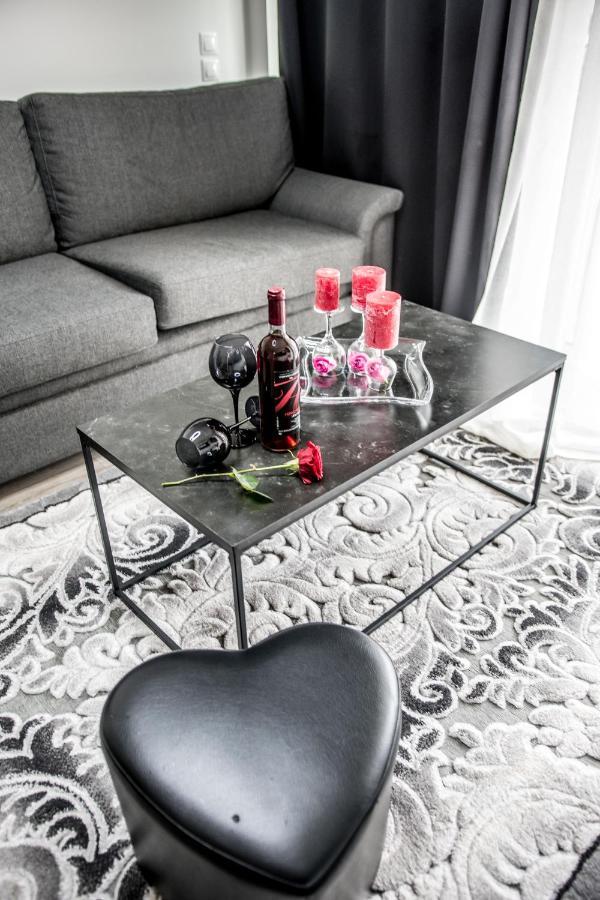 Escape Luxury Apartment ナフプリオ エクステリア 写真