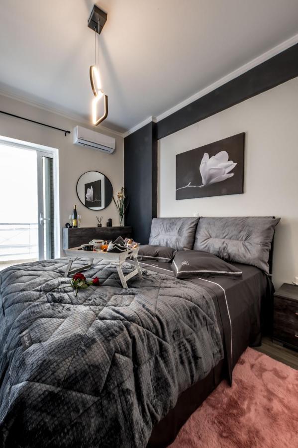 Escape Luxury Apartment ナフプリオ エクステリア 写真
