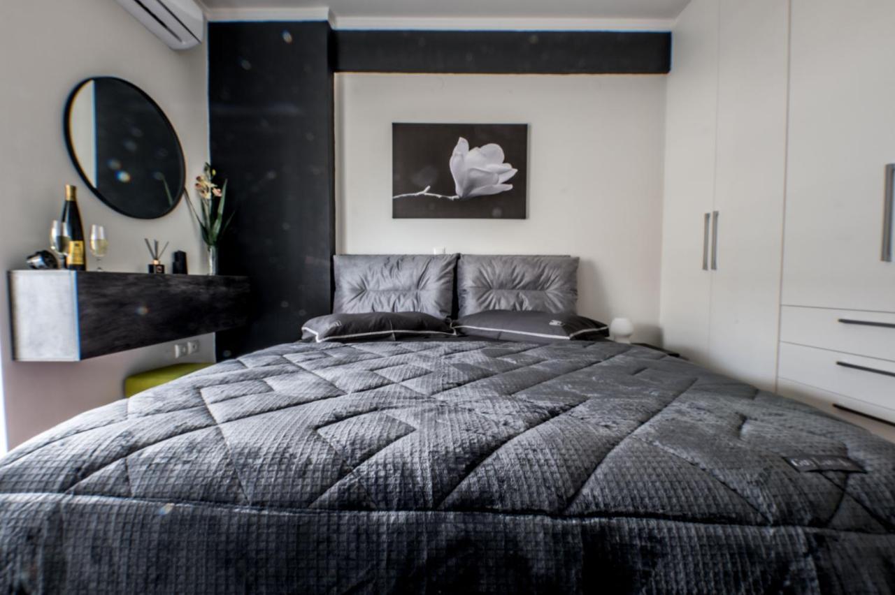 Escape Luxury Apartment ナフプリオ エクステリア 写真