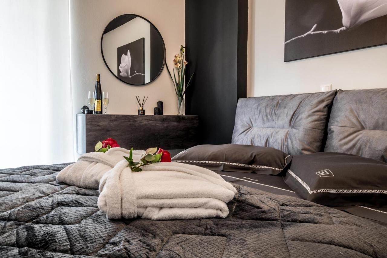 Escape Luxury Apartment ナフプリオ エクステリア 写真