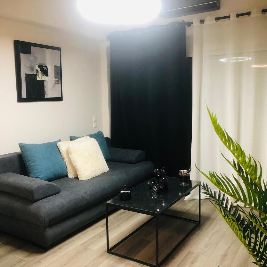 Escape Luxury Apartment ナフプリオ エクステリア 写真