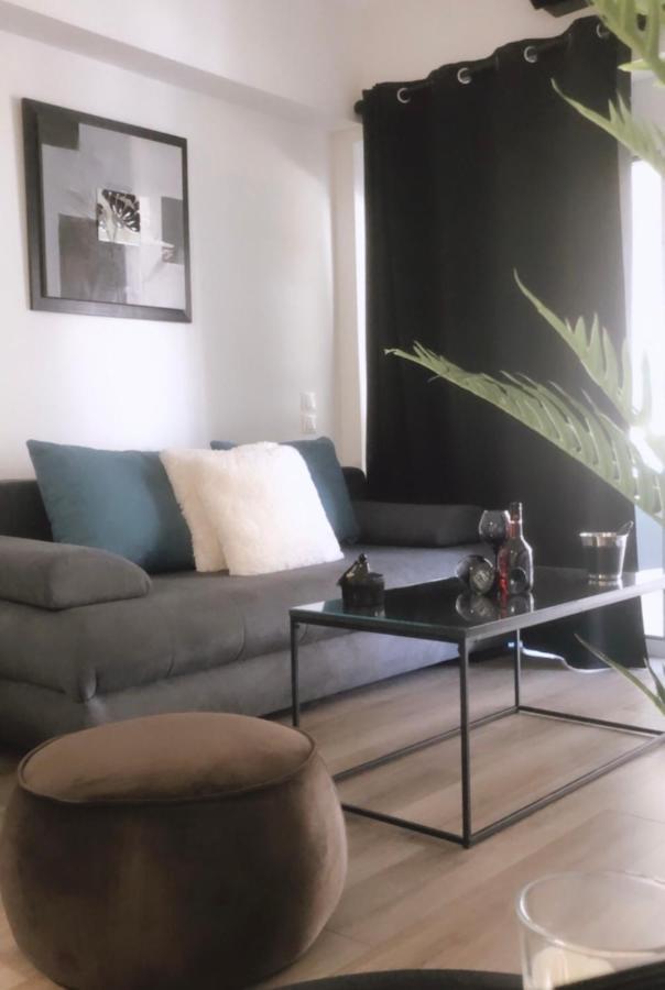 Escape Luxury Apartment ナフプリオ エクステリア 写真