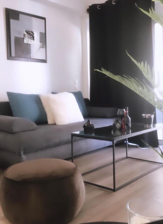 Escape Luxury Apartment ナフプリオ エクステリア 写真